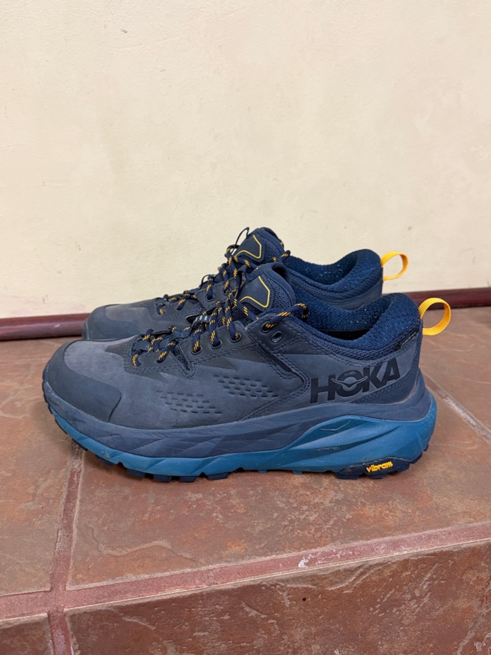 Hoka Kaha Low GTX Hiking Shoes - Picture 4 of 9